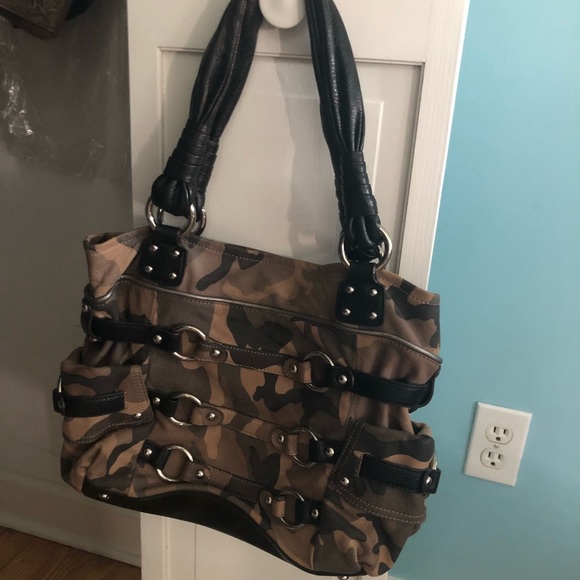 B Makowsky leather camp shoulder purse - Picture 1 of 8